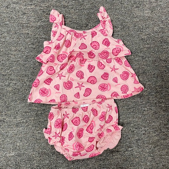 Size 6-9 month pink seashell 2 piece - Picture 1 of 1